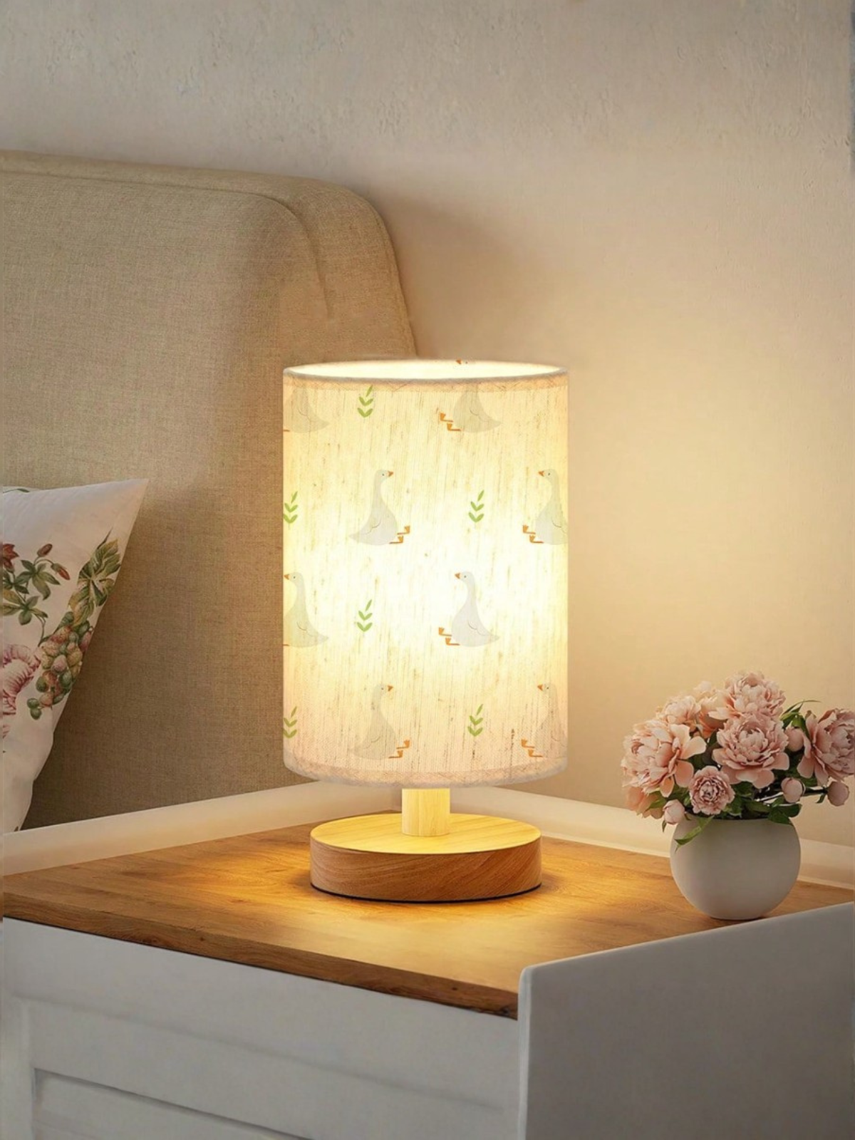 Cute Big Goose LED Desk Lamp, Classic Wood Bedside Light